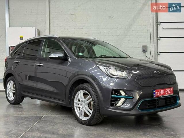 Серый Киа Niro, объемом двигателя 0 л и пробегом 153 тыс. км за 18558 $, фото 2 на Automoto.ua