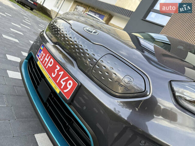 Сірий Кіа Niro, об'ємом двигуна 0 л та пробігом 70 тис. км за 19999 $, фото 17 на Automoto.ua