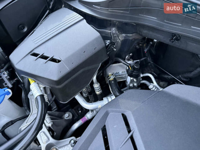 Серый Киа Niro, объемом двигателя 0 л и пробегом 165 тыс. км за 18000 $, фото 40 на Automoto.ua