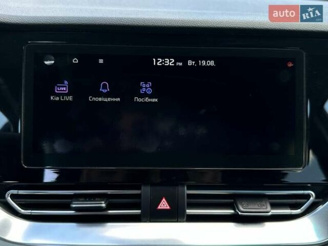 Сірий Кіа Niro, об'ємом двигуна 0 л та пробігом 97 тис. км за 22600 $, фото 37 на Automoto.ua
