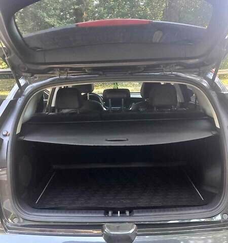 Серый Киа Niro, объемом двигателя 0 л и пробегом 75 тыс. км за 23200 $, фото 10 на Automoto.ua
