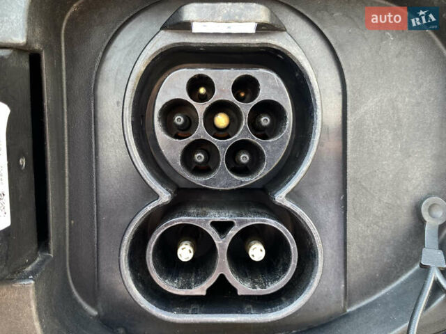 Киа Niro 2020 в Львове на Automoto.ua Серый Киа Niro, объемом двигателя 0 л и пробегом 116 тыс. км за 20800 $, фото 16 на Automoto.ua