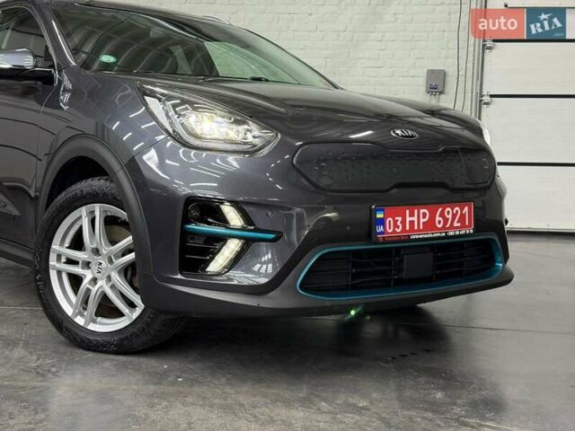 Серый Киа Niro, объемом двигателя 0 л и пробегом 153 тыс. км за 18558 $, фото 3 на Automoto.ua