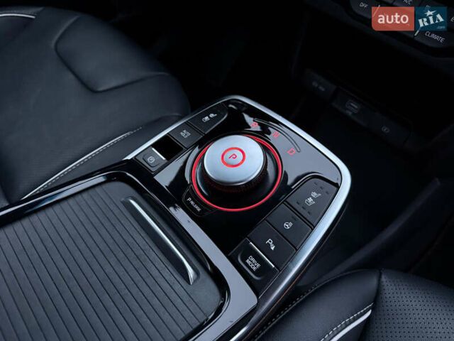 Серый Киа Niro, объемом двигателя 0 л и пробегом 159 тыс. км за 19800 $, фото 11 на Automoto.ua