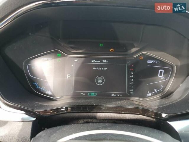 Серый Киа Niro, объемом двигателя 1.58 л и пробегом 56 тыс. км за 3600 $, фото 8 на Automoto.ua
