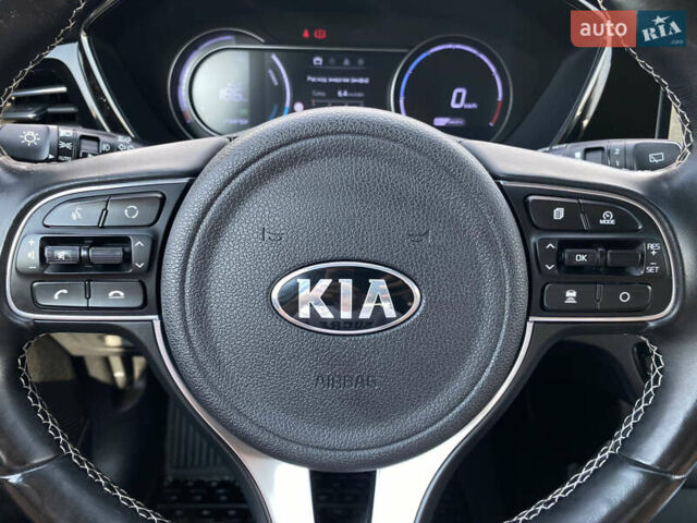 Киа Niro 2020 в Львове на Automoto.ua Серый Киа Niro, объемом двигателя 0 л и пробегом 116 тыс. км за 20800 $, фото 48 на Automoto.ua