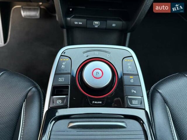 Сірий Кіа Niro, об'ємом двигуна 0 л та пробігом 118 тис. км за 20499 $, фото 59 на Automoto.ua