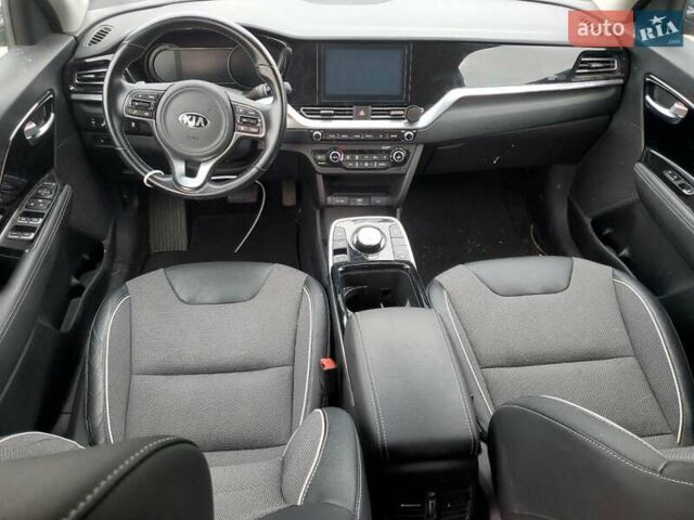 Серый Киа Niro, объемом двигателя 1.58 л и пробегом 51 тыс. км за 3000 $, фото 7 на Automoto.ua