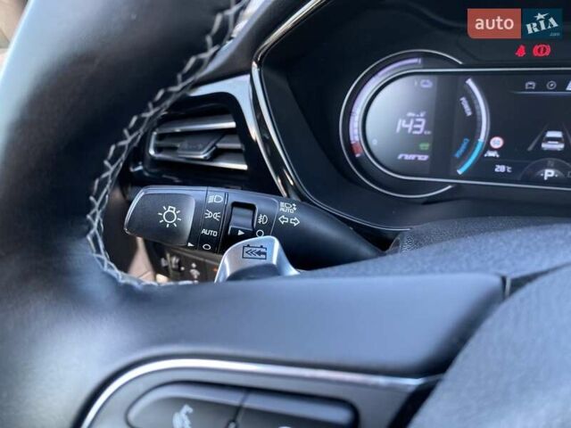 Серый Киа Niro, объемом двигателя 0 л и пробегом 58 тыс. км за 23200 $, фото 34 на Automoto.ua