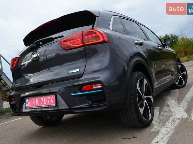 Серый Киа Niro, объемом двигателя 0 л и пробегом 77 тыс. км за 19950 $, фото 31 на Automoto.ua