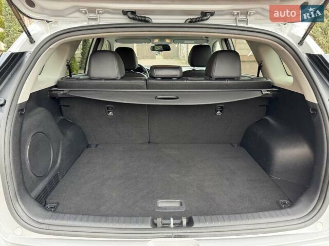 Сірий Кіа Niro, об'ємом двигуна 0 л та пробігом 118 тис. км за 19300 $, фото 130 на Automoto.ua