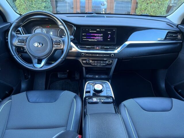 Сірий Кіа Niro, об'ємом двигуна 0 л та пробігом 89 тис. км за 437 $, фото 2 на Automoto.ua