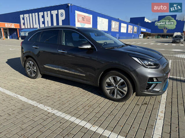 Сірий Кіа Niro, об'ємом двигуна 0 л та пробігом 87 тис. км за 18500 $, фото 29 на Automoto.ua