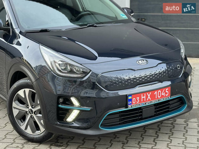 Серый Киа Niro, объемом двигателя 0 л и пробегом 156 тыс. км за 18500 $, фото 40 на Automoto.ua