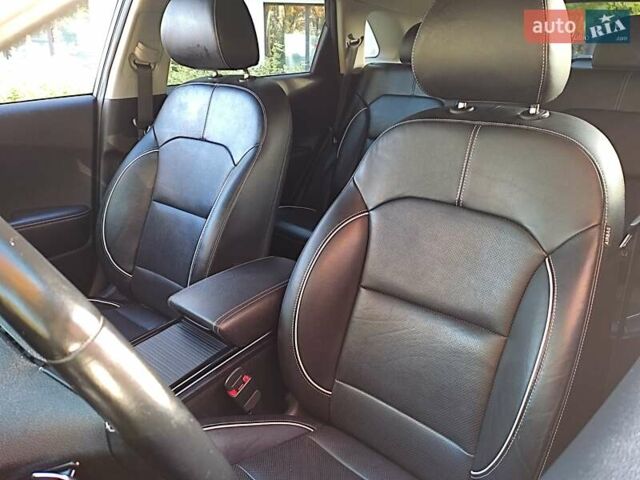 Киа Niro 2020 в Ровно на Automoto.ua Серый Киа Niro, объемом двигателя 0 л и пробегом 125 тыс. км за 19850 $, фото 88 на Automoto.ua