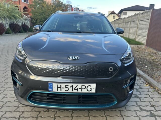 Кіа Niro 2020 у Хмельницькому на Automoto.ua Сірий Кіа Niro, об'ємом двигуна 0 л та пробігом 124 тис. км за 18390 $, фото 1 на Automoto.ua