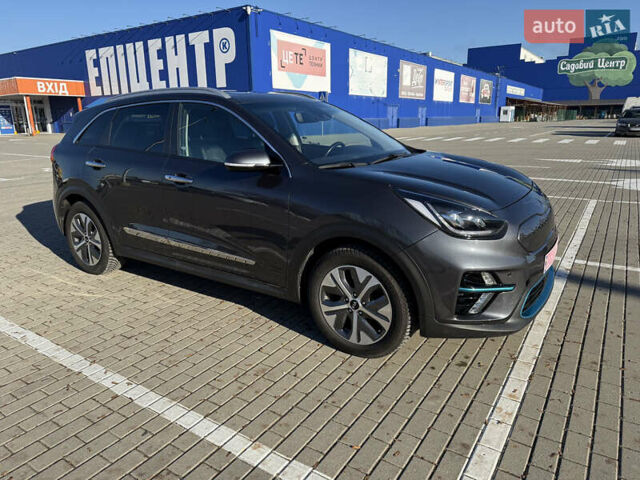 Сірий Кіа Niro, об'ємом двигуна 0 л та пробігом 87 тис. км за 18500 $, фото 14 на Automoto.ua