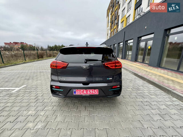 Серый Киа Niro, объемом двигателя 0 л и пробегом 109 тыс. км за 20500 $, фото 6 на Automoto.ua