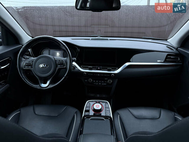 Серый Киа Niro, объемом двигателя 0 л и пробегом 159 тыс. км за 19800 $, фото 15 на Automoto.ua
