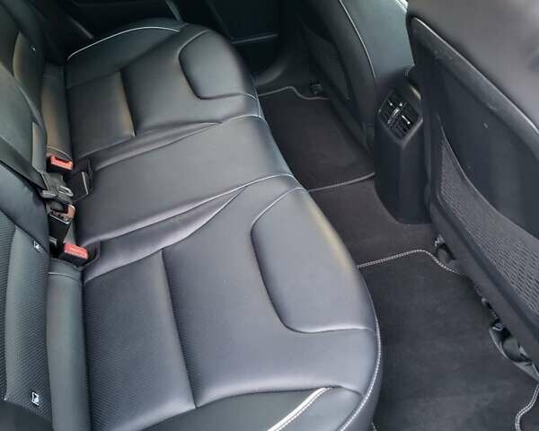 Сірий Кіа Niro, об'ємом двигуна 0 л та пробігом 117 тис. км за 19999 $, фото 18 на Automoto.ua