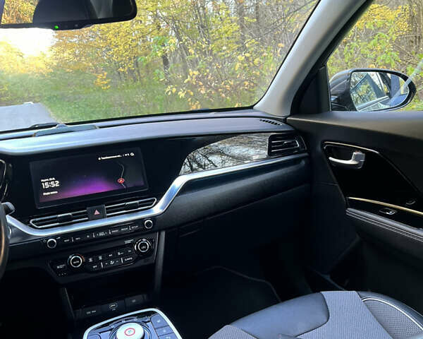 Сірий Кіа Niro, об'ємом двигуна 0 л та пробігом 114 тис. км за 19400 $, фото 18 на Automoto.ua