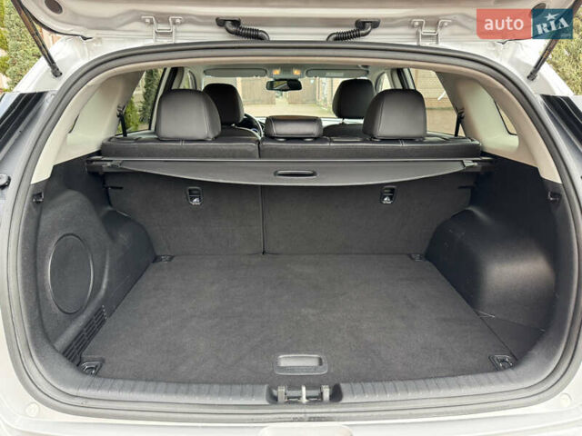 Серый Киа Niro, объемом двигателя 0 л и пробегом 118 тыс. км за 19350 $, фото 137 на Automoto.ua