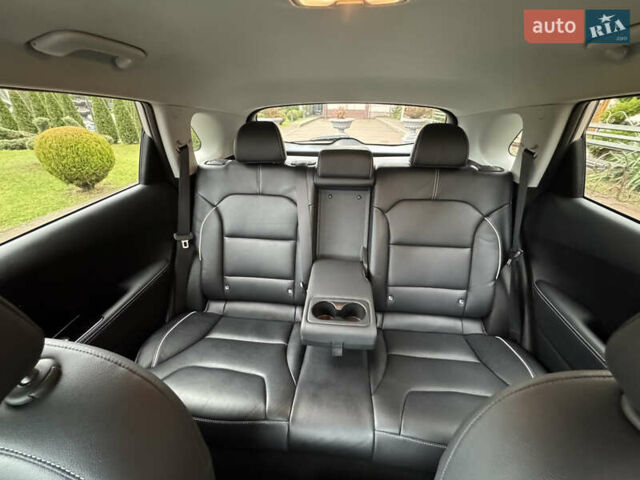 Серый Киа Niro, объемом двигателя 0 л и пробегом 118 тыс. км за 19350 $, фото 129 на Automoto.ua