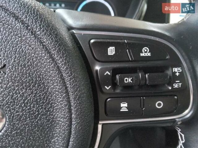 Киа Niro 2020 в Ирпене на Automoto.ua Серый Киа Niro, объемом двигателя 0 л и пробегом 99 тыс. км за 20490 $, фото 75 на Automoto.ua