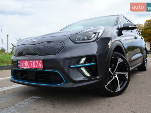 Серый Киа Niro, объемом двигателя 0 л и пробегом 77 тыс. км за 19950 $, фото 4 на Automoto.ua