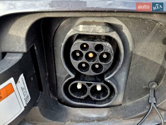 Сірий Кіа Niro, об'ємом двигуна 0 л та пробігом 126 тис. км за 20900 $, фото 35 на Automoto.ua