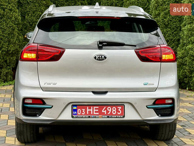 Киа Niro 2020 в Самборе на Automoto.ua Серый Киа Niro, объемом двигателя 0 л и пробегом 59 тыс. км за 20700 $, фото 5 на Automoto.ua