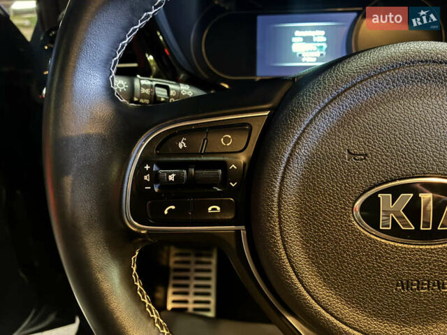 Серый Киа Niro, объемом двигателя 0 л и пробегом 116 тыс. км за 17999 $, фото 29 на Automoto.ua
