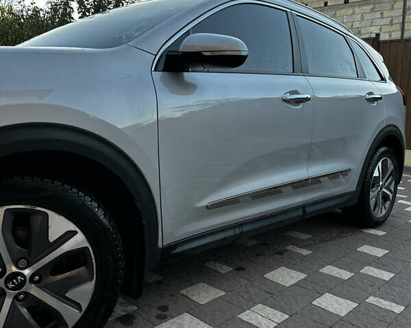 Киа Niro 2020 в Трускавце на Automoto.ua Серый Киа Niro, объемом двигателя 0 л и пробегом 74 тыс. км за 24500 $, фото 11 на Automoto.ua