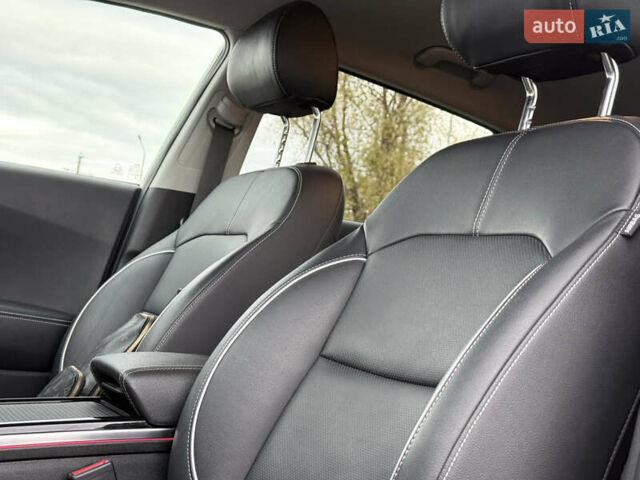 Серый Киа Niro, объемом двигателя 0 л и пробегом 126 тыс. км за 21500 $, фото 14 на Automoto.ua