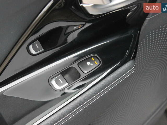 Сірий Кіа Niro, об'ємом двигуна 0 л та пробігом 74 тис. км за 19990 $, фото 26 на Automoto.ua