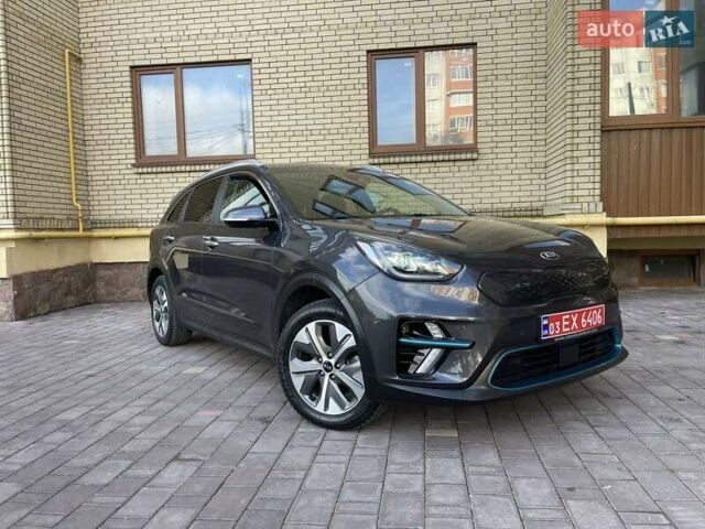 Серый Киа Niro, объемом двигателя 0 л и пробегом 125 тыс. км за 19250 $, фото 1 на Automoto.ua