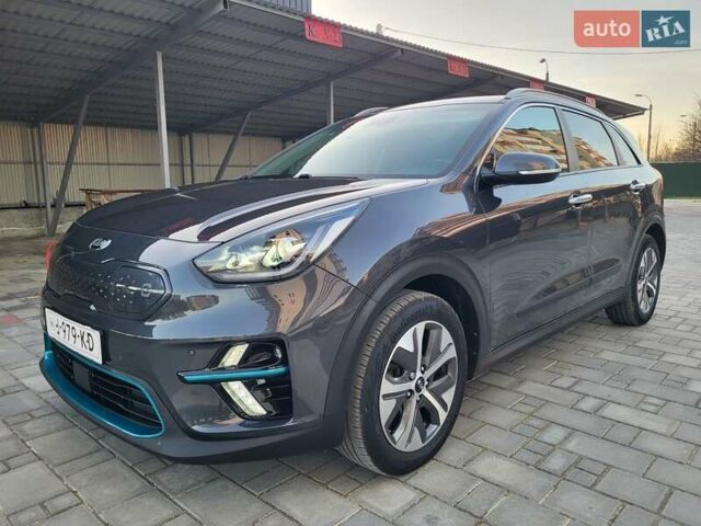 Сірий Кіа Niro, об'ємом двигуна 0 л та пробігом 117 тис. км за 19999 $, фото 6 на Automoto.ua