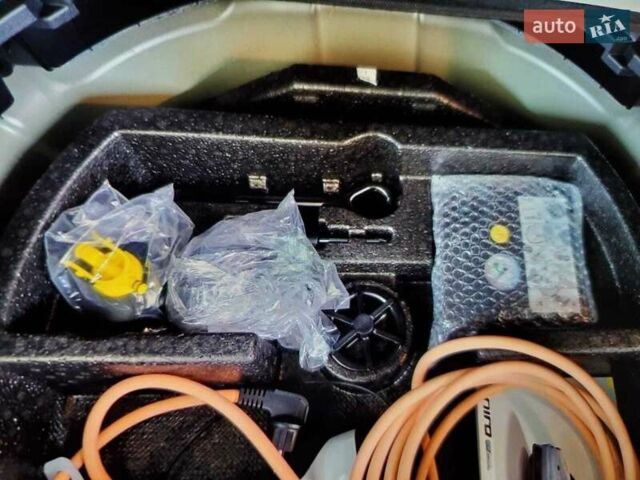Кіа Niro 2020 у Києві на Automoto.ua Сірий Кіа Niro, об'ємом двигуна 0 л та пробігом 58 тис. км за 24000 $, фото 7 на Automoto.ua