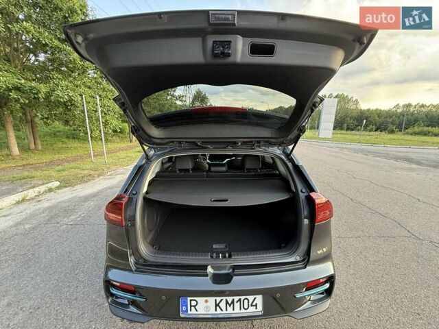 Серый Киа Niro, объемом двигателя 0 л и пробегом 57 тыс. км за 23299 $, фото 51 на Automoto.ua