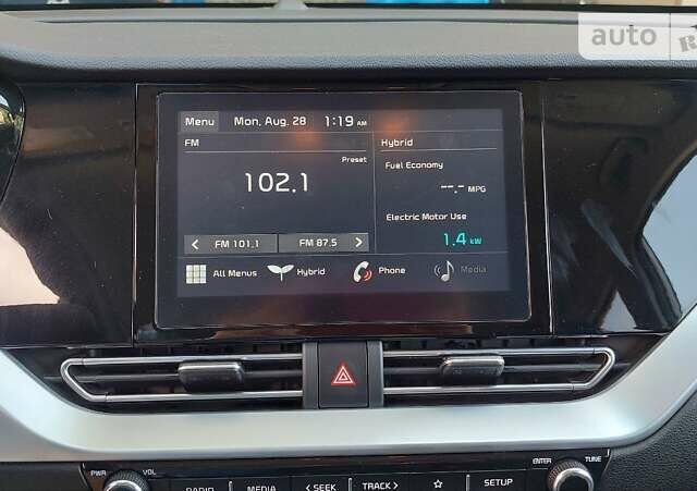 Серый Киа Niro, объемом двигателя 1.6 л и пробегом 4 тыс. км за 20799 $, фото 21 на Automoto.ua