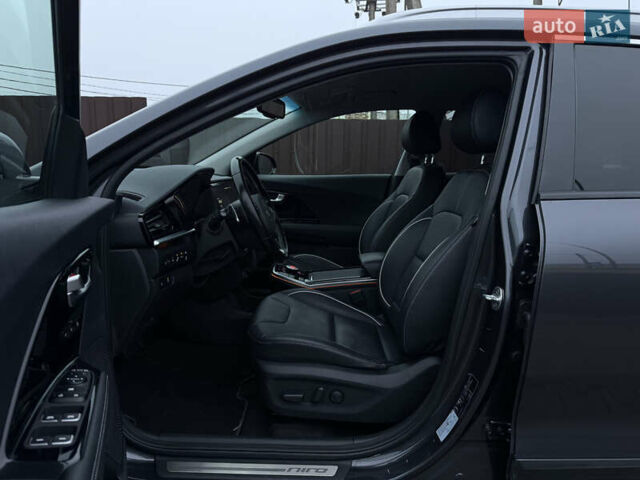 Серый Киа Niro, объемом двигателя 0 л и пробегом 159 тыс. км за 19800 $, фото 27 на Automoto.ua