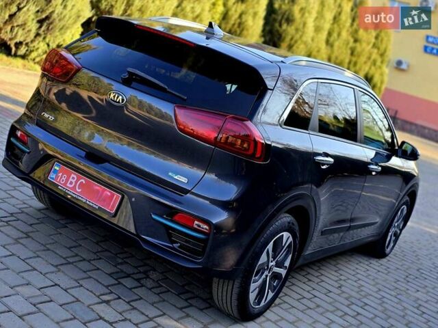 Серый Киа Niro, объемом двигателя 0 л и пробегом 70 тыс. км за 18800 $, фото 10 на Automoto.ua