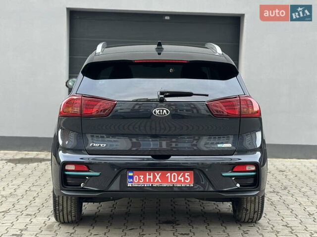 Серый Киа Niro, объемом двигателя 0 л и пробегом 156 тыс. км за 18500 $, фото 25 на Automoto.ua