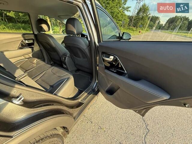 Серый Киа Niro, объемом двигателя 0 л и пробегом 57 тыс. км за 23299 $, фото 46 на Automoto.ua