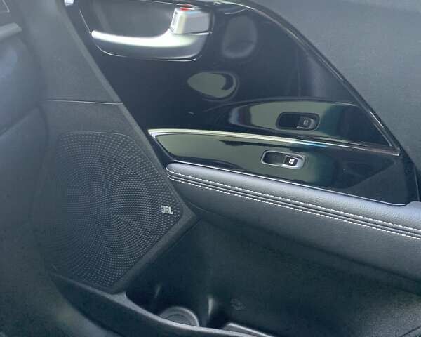 Сірий Кіа Niro, об'ємом двигуна 0 л та пробігом 73 тис. км за 18900 $, фото 31 на Automoto.ua