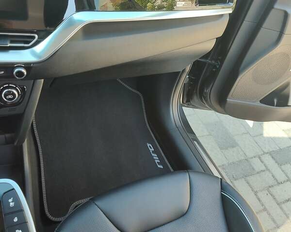Серый Киа Niro, объемом двигателя 0 л и пробегом 49 тыс. км за 23000 $, фото 34 на Automoto.ua