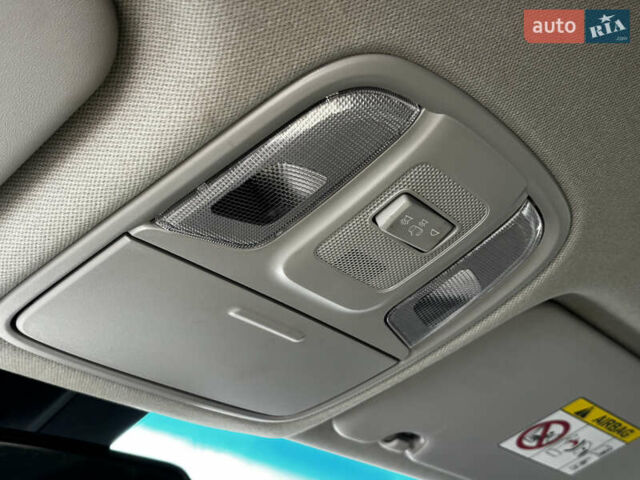 Серый Киа Niro, объемом двигателя 0 л и пробегом 110 тыс. км за 21200 $, фото 38 на Automoto.ua