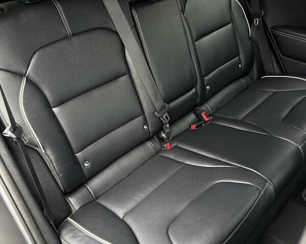 Сірий Кіа Niro, об'ємом двигуна 0 л та пробігом 71 тис. км за 21999 $, фото 67 на Automoto.ua