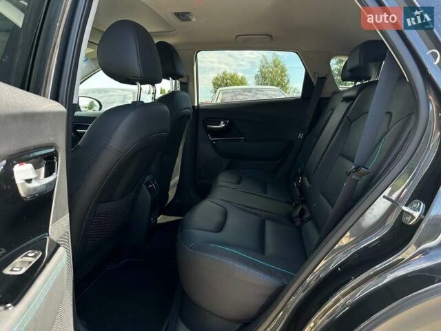 Серый Киа Niro, объемом двигателя 0 л и пробегом 97 тыс. км за 23200 $, фото 60 на Automoto.ua