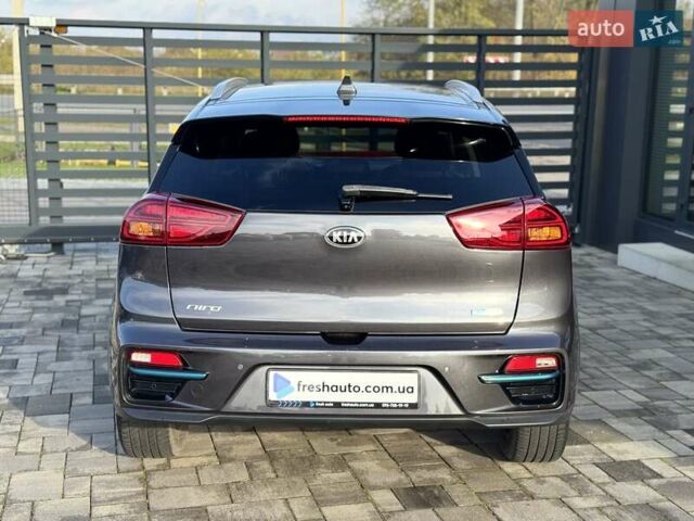 Серый Киа Niro, объемом двигателя 0 л и пробегом 142 тыс. км за 18900 $, фото 10 на Automoto.ua